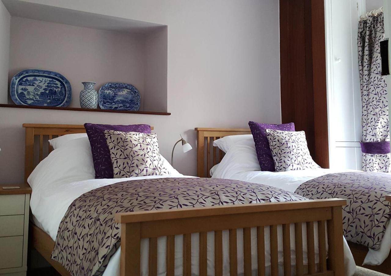 Pontyclerc Farm House Bed And Breakfast 阿曼福德 外观 照片