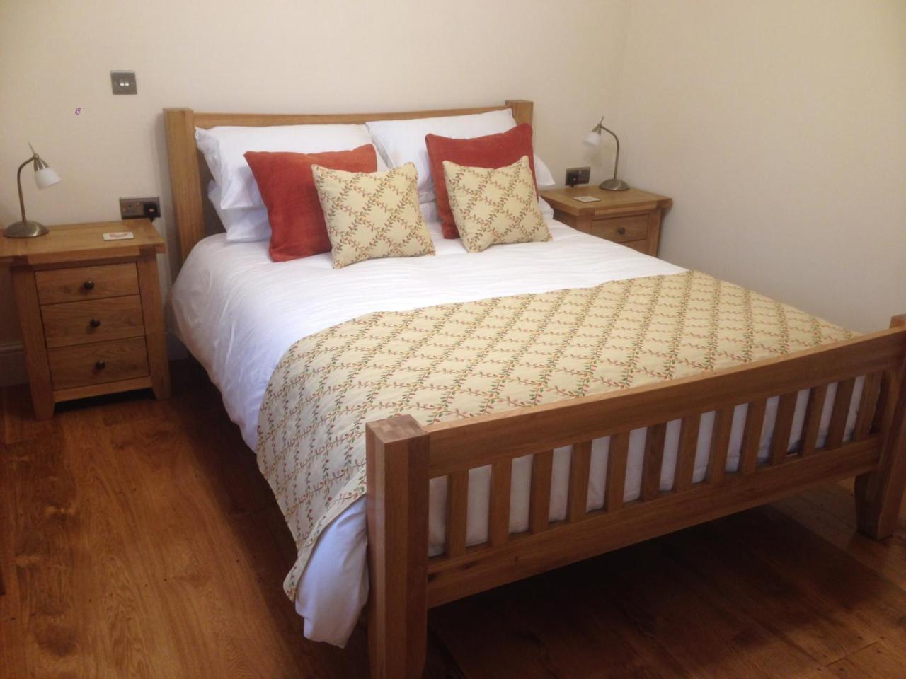 Pontyclerc Farm House Bed And Breakfast 阿曼福德 外观 照片