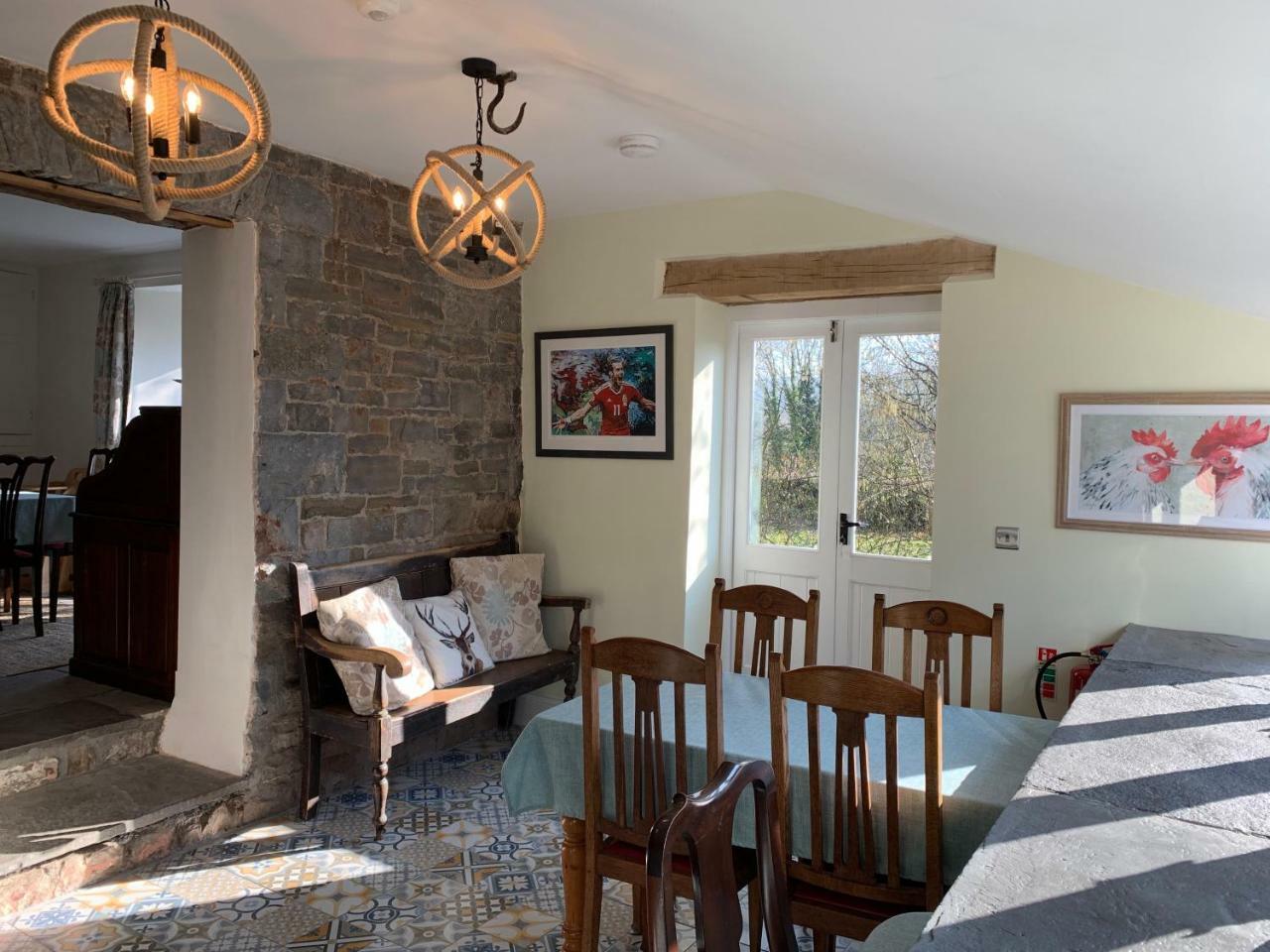 Pontyclerc Farm House Bed And Breakfast 阿曼福德 外观 照片